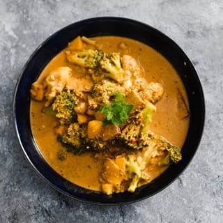 Vegan broccoli tikka masala