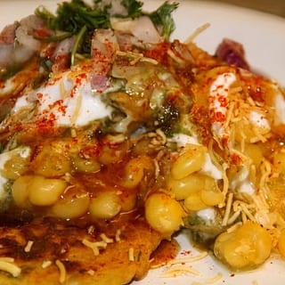 Aloo Tikki Chaat
