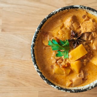 Lunch Coconut chicken curry ( Halal)